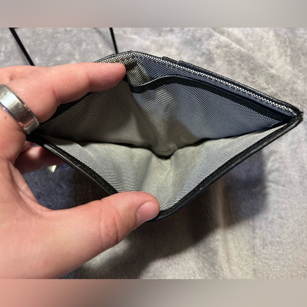 Fossil Logan Patchwork Leather Bifold Wallet - Picture 10 of 11